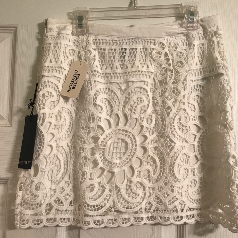 Forever21 White lace skirt. New with tags.